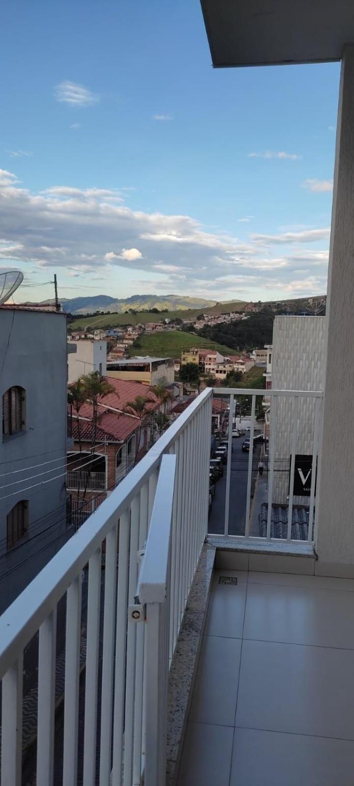 Hospedagem Quarto Chic Centro Кунья Экстерьер фото