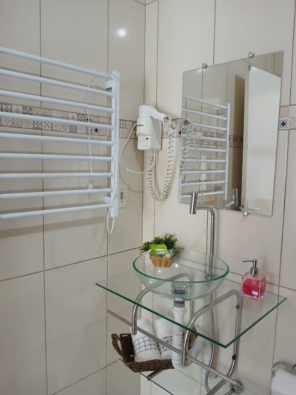 Hospedagem Quarto Chic Centro Кунья Экстерьер фото